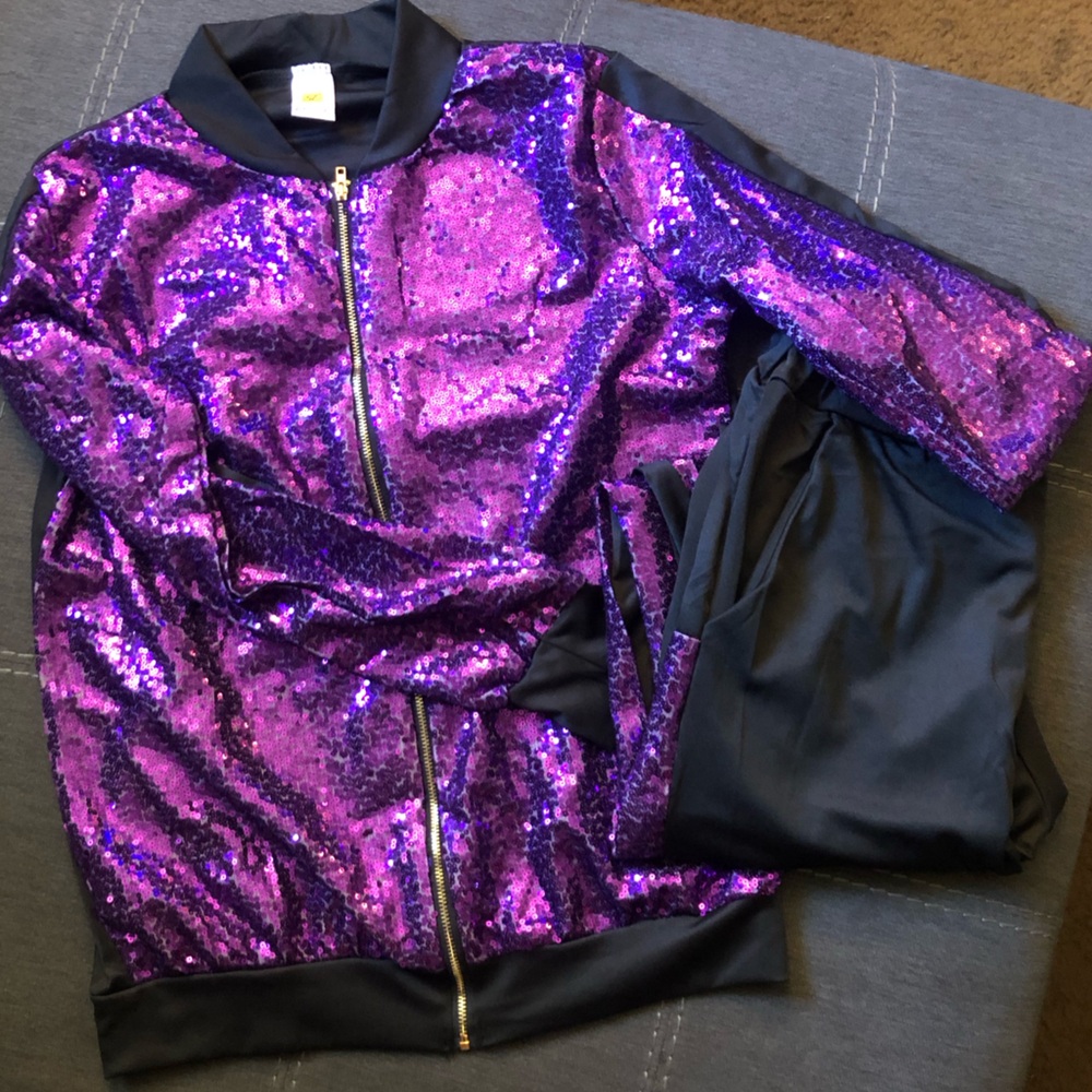 New never been used two piece set